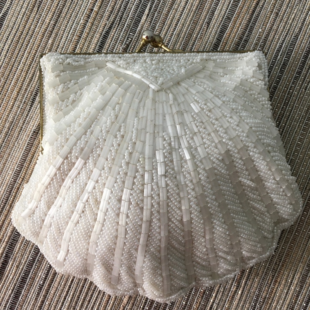 Ivory, Clam Shell Beaded Purse